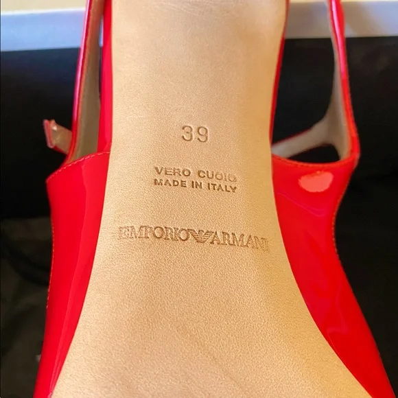 Emporio Armani 39 Bright Red Sexy Classic Rate Patent Leather Slingback Pumps!